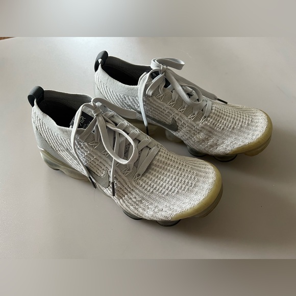 Nike Air Vapormax Flyknit 3 White Metallic Silver Platinum Sneakers. Size 8.5M - Picture 4 of 14